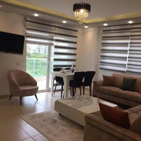 Alanya, Avsallar'da Su Kaydirakli Site Icinde Kiralik Daire *