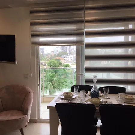 Alanya, Avsallar'da Su Kaydirakli Site Icinde Kiralik Daire 알란야