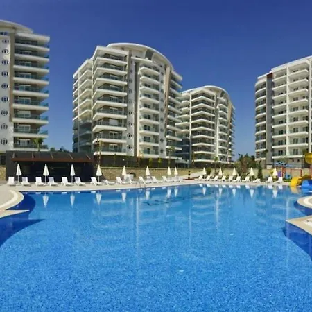 Alanya, Avsallar'da Su Kaydirakli Site Icinde Kiralik Daire Алания