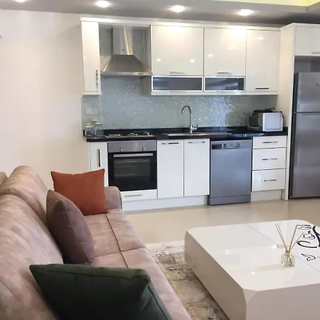 Alanya, Avsallar'da Su Kaydirakli Site Icinde Kiralik Daire Lägenhet Alanya